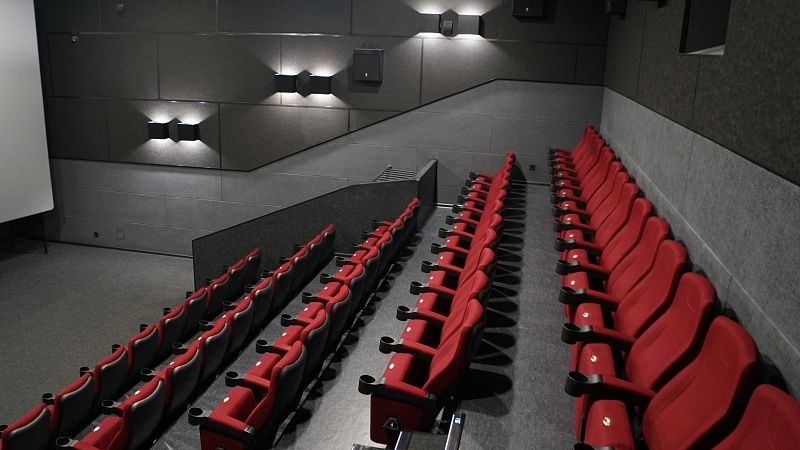 фото:Акустическая отделка зрительных залов в кинотеатре