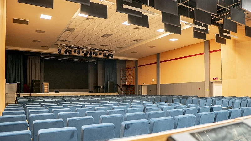 фото:Улучшение акустики в актовом зале школы